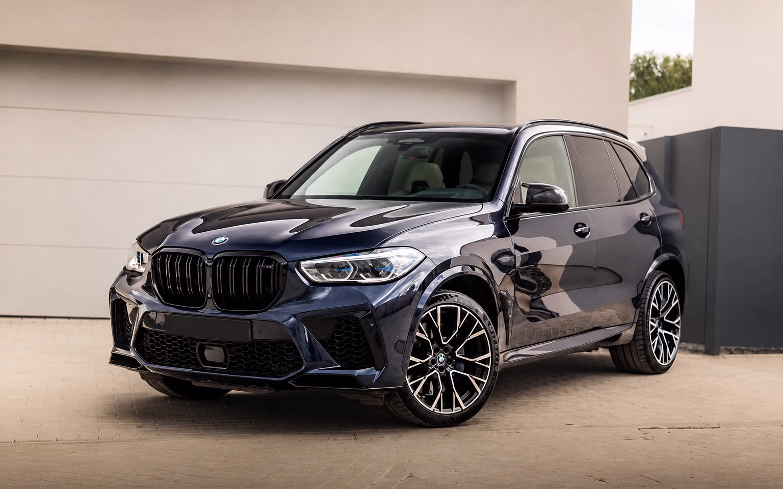 BMW X5 M Competition F95, Foto 1 von 6, Prag